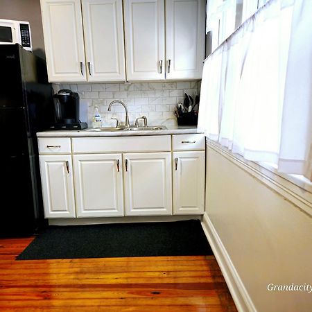 클리블랜드 Lovely! Near Cleve Clinic/Uh/Cwru/Dwntwn W/Porch 빌라 외부 사진