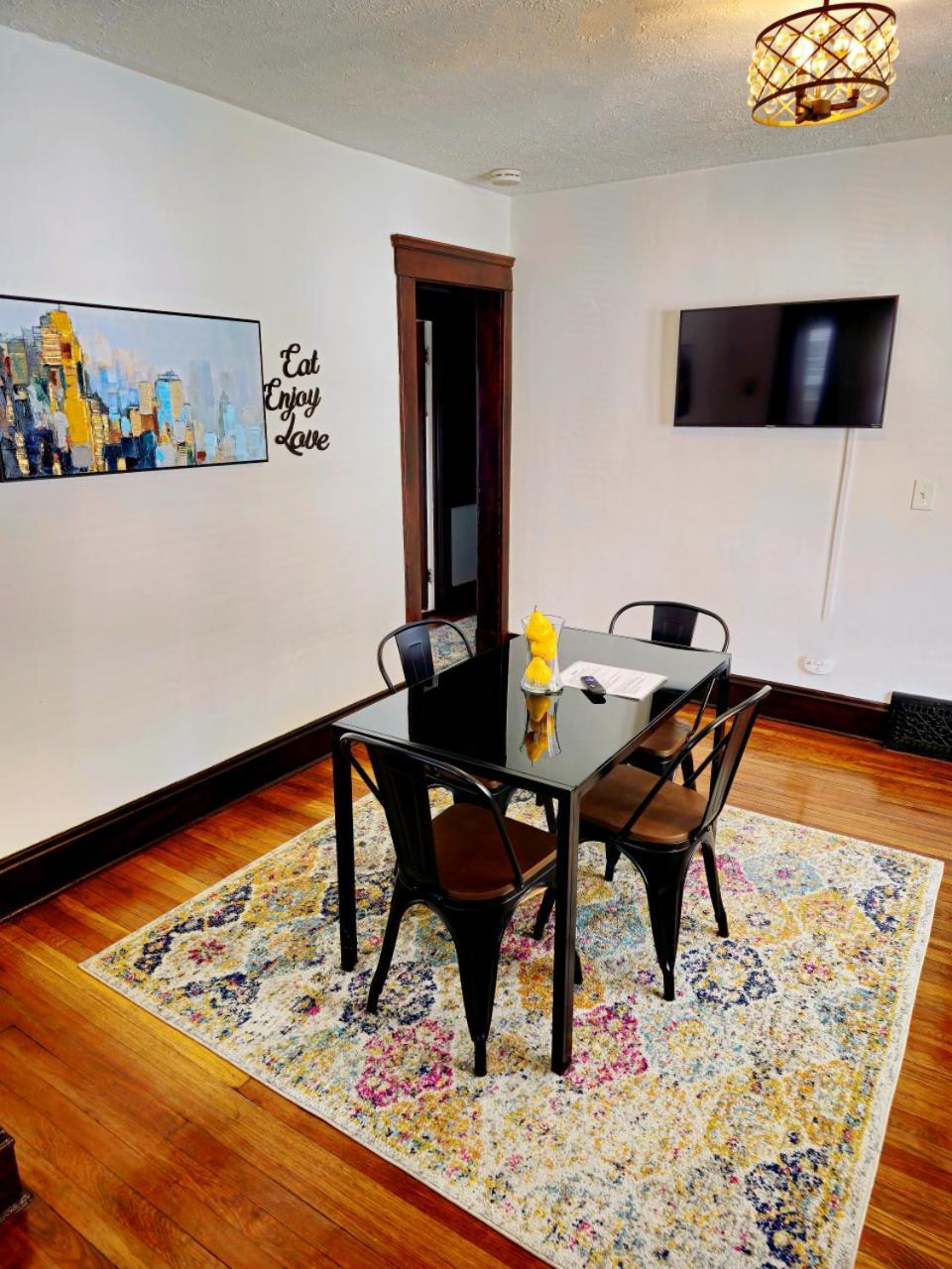 클리블랜드 Lovely! Near Cleve Clinic/Uh/Cwru/Dwntwn W/Porch 빌라 외부 사진